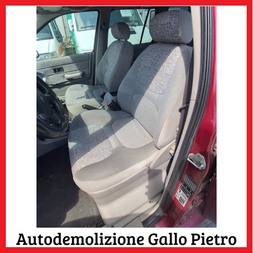 Ricambio sedili anteriori